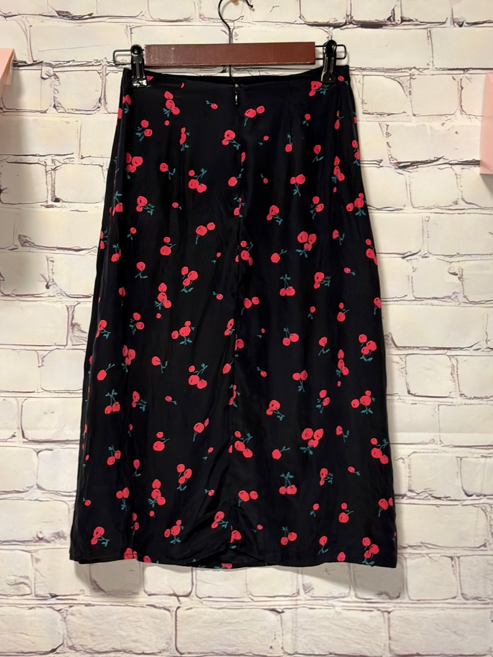 HVN Y2K MIDI CHERRY PRINT SILK SKIRT SIZE 0 BLACK RED NOVELTY GRUNGE FLIRTY - Picture 9 of 9